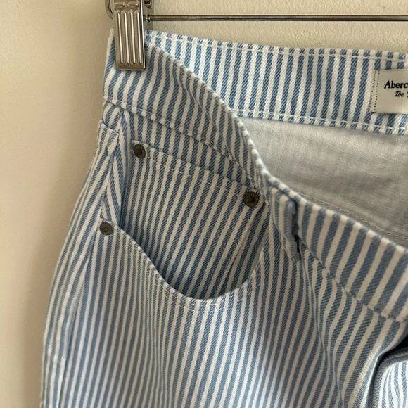 NWT Abercrombie high rise 90s relaxed striped jean size 28 regular - Picture 6 of 8